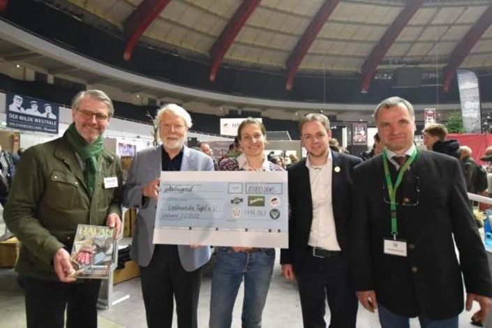 Jager Spenden Uber 10 000 Euro An Dortmunder Tafel Landesjagdverband