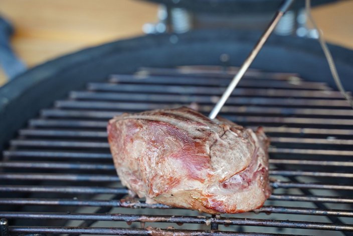 Zarte Rehnuss vom Grill der WildRebellen